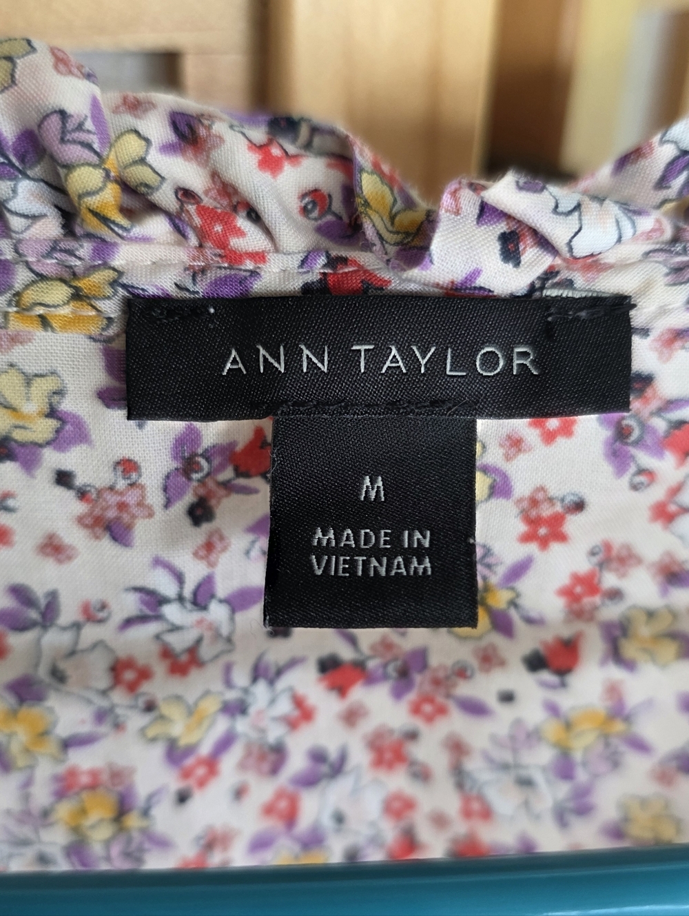 Ann Taylor Floral Ruffled V-Neck Sleeveless Top Cotton Ditzy Print Blouse - Picture 14 of 14